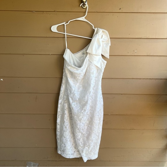 ELIZA J White Sequin Satin Bow One Shoulder Cocktail Dress Women’s Size 14 - Picture 1 of 5
